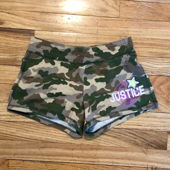 Justice Cotton Camo shorts with sequins star size 12 - Picture 2 of 5